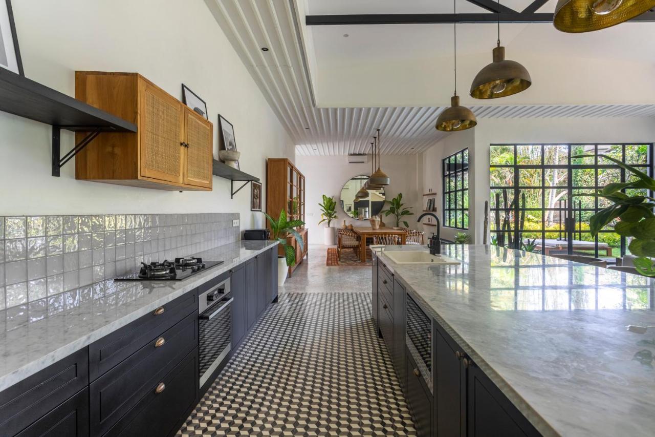 Villa Badoum Guesthouse Canggu  Luaran gambar